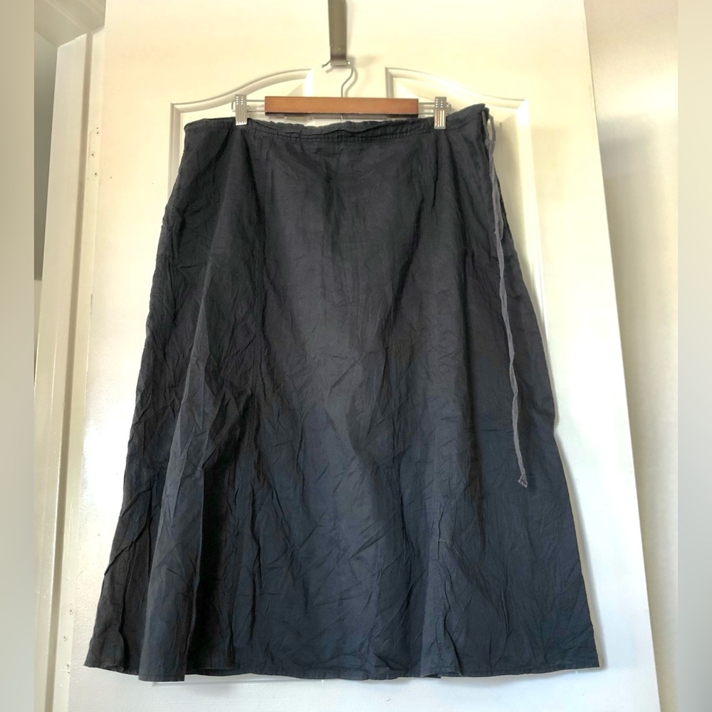NWOT Eddie Bauer Charcoal A-Line Midi Skirt. 100% Cotton